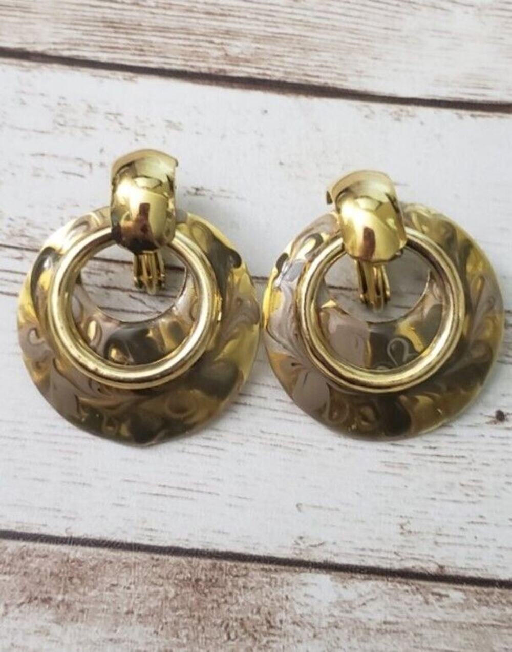 Vintage Clip On Earrings Pretty Dangle Earrings with Swirl Patterns